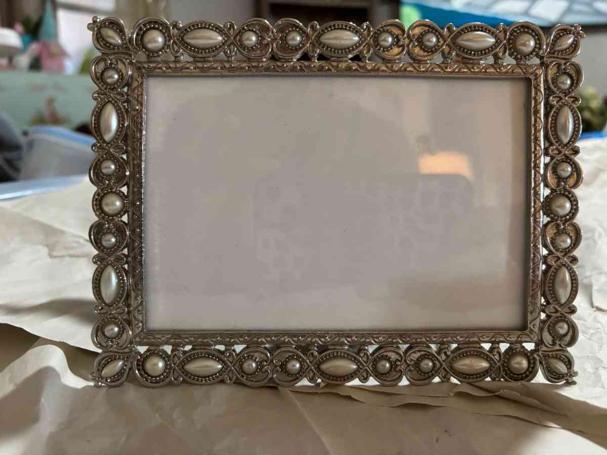 metal fashion picture frame - Rockdale, Texas - FleaMarketBay