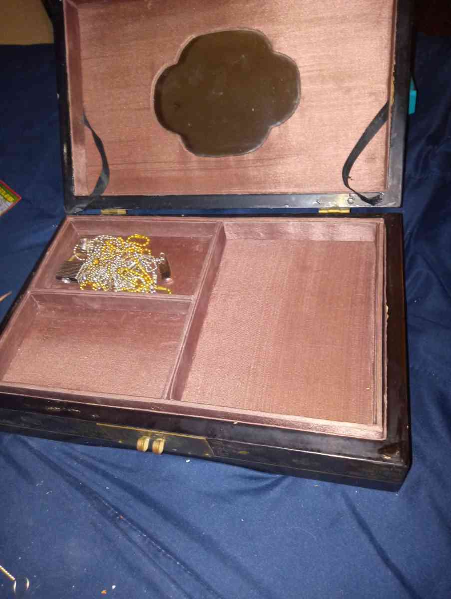 Antique Chinese hand crafted jewelry box - Springfield, Illinois - FleaMarketBay
