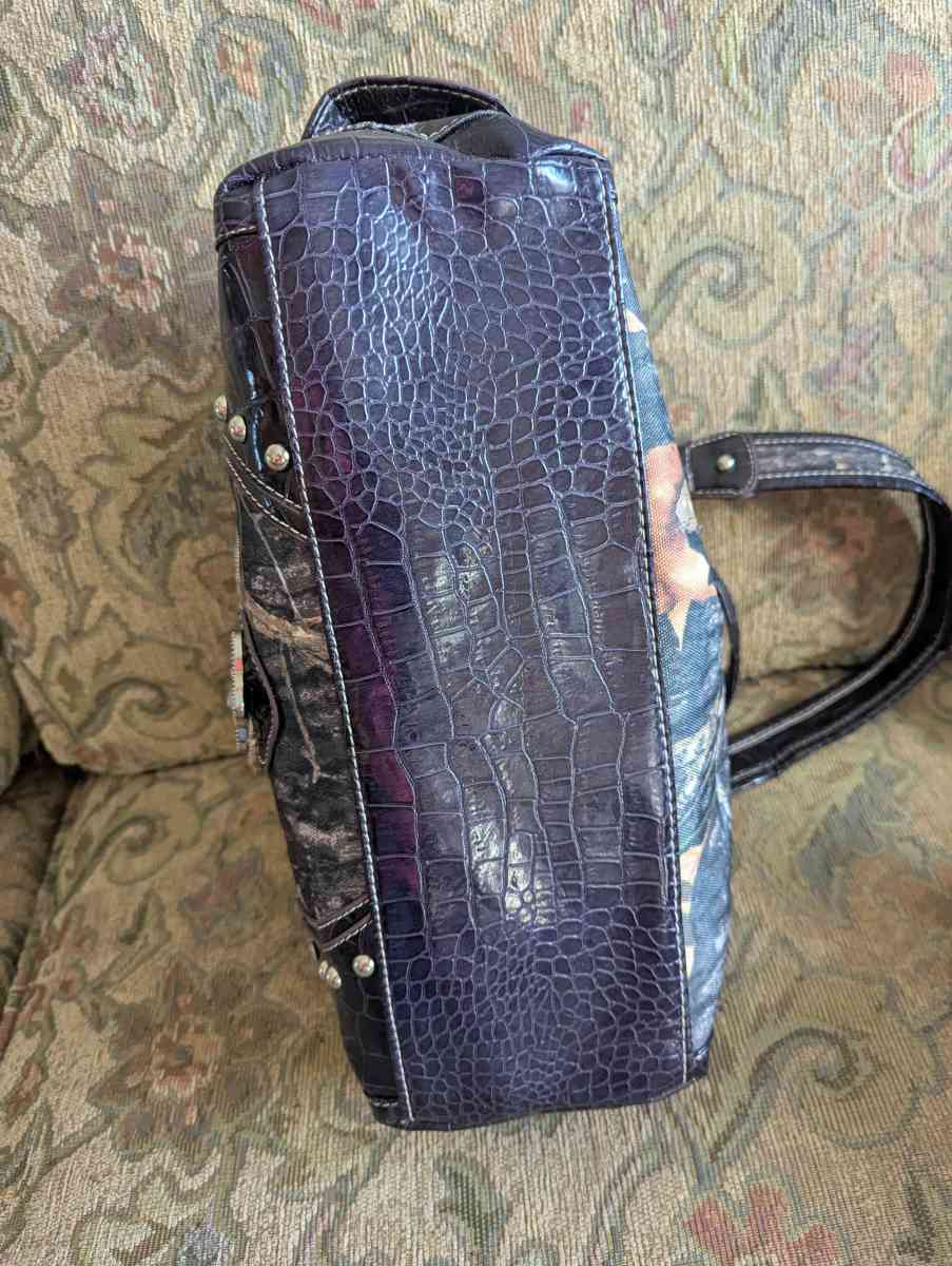 Camouflage Purse - Monroe, North Carolina - FleaMarketBay