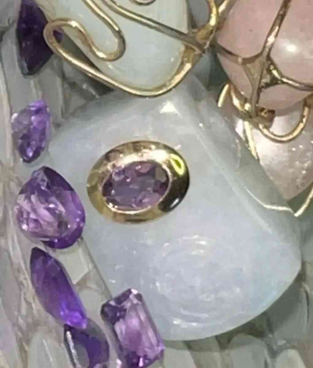 14K Gold Carved Jade  Amethyst Pendant - Phelan, California - FleaMarketBay