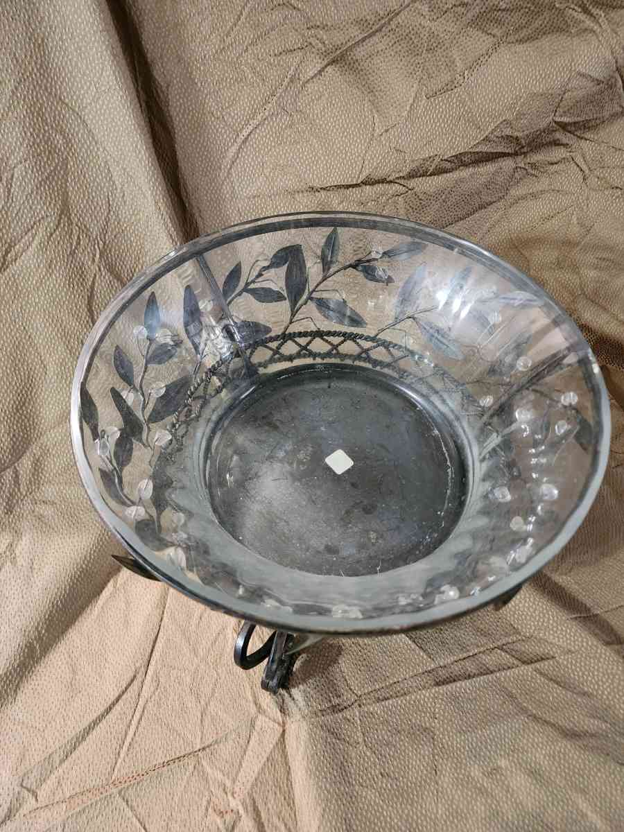 Large decorative bowl - Knoxville, Tennessee - FleaMarketBay