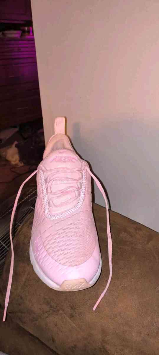 Light Pink 270 Nike Air Foams - Council Bluffs, Iowa - FleaMarketBay