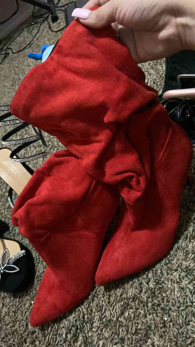 7 dollars Per Pairs Of Shoes Size 7 In Women - Dallas, Texas - FleaMarketBay