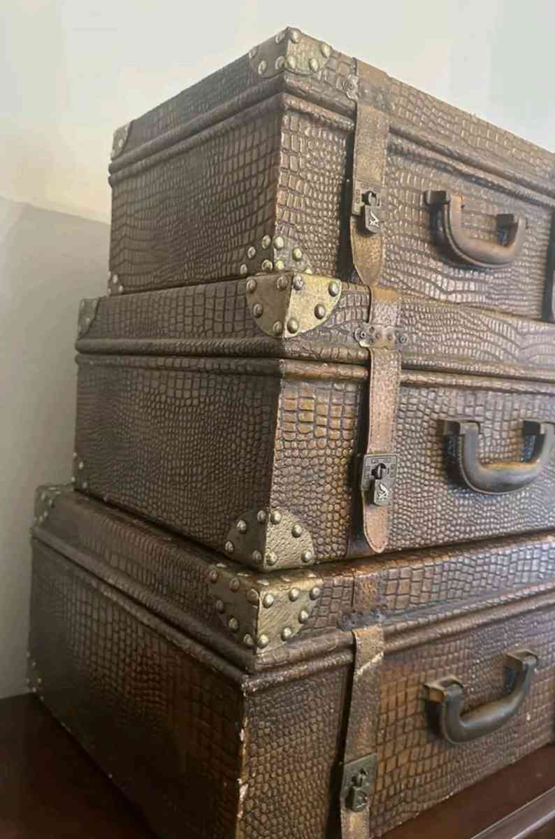 3pc Faux Alligator Nesting luggage - Nashville, Tennessee - FleaMarketBay