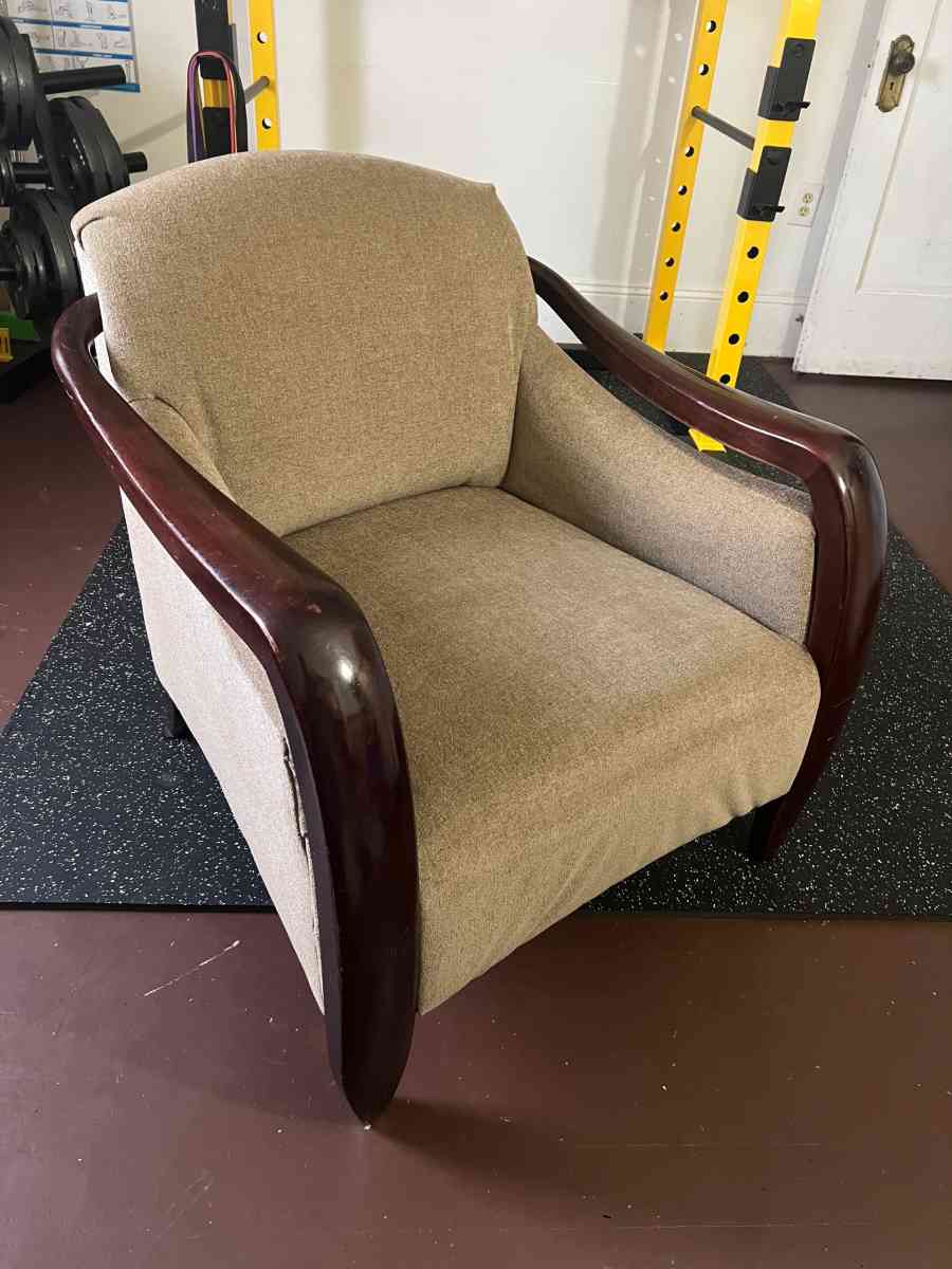 Armchair - Pinole, California - FleaMarketBay