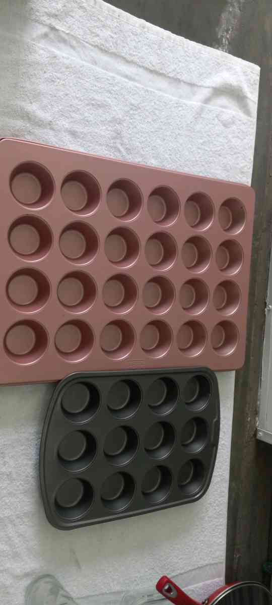 mini cup cake tray - Alhambra, California