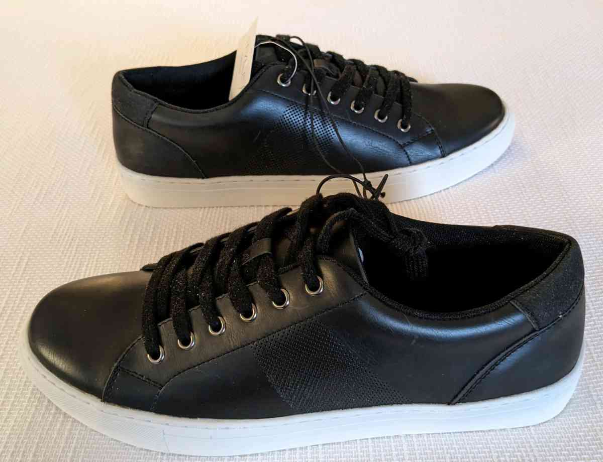 Stylus Snickers - Staten Island, New York - FleaMarketBay