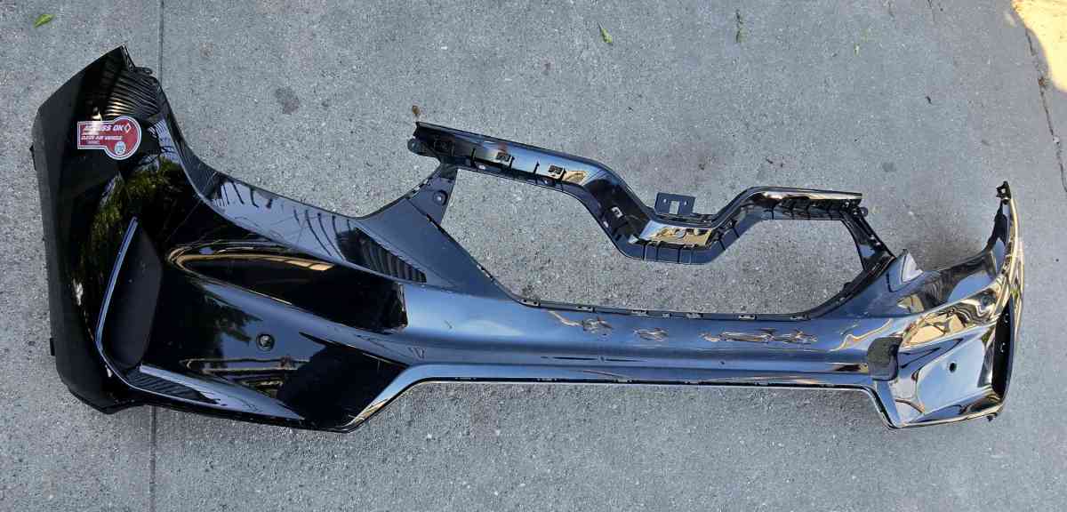 2023 2024 2025 VINFAST VF8 FRONT BUMPER - Bell, California - FleaMarketBay