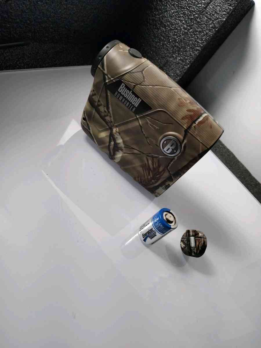 Bushnell rangefinderCamo Bowhunter Adam Clark edition - Conway, Arkansas - FleaMarketBay