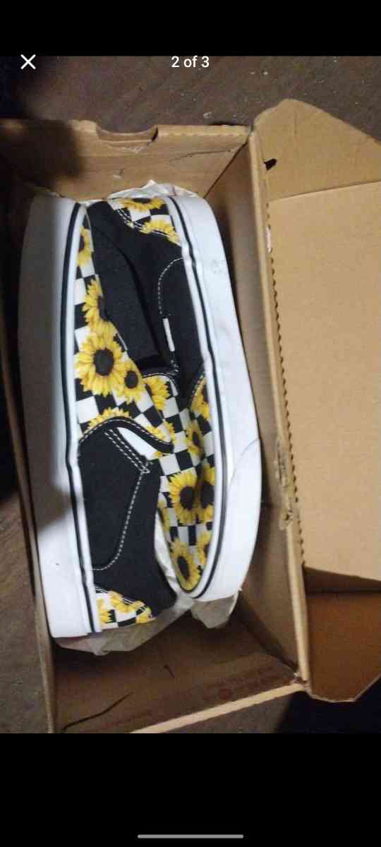 shoes - Gaffney, South Carolina - FleaMarketBay