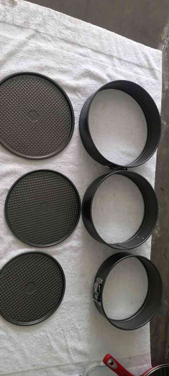 3 Detachable mold for cakes - Alhambra, California - FleaMarketBay