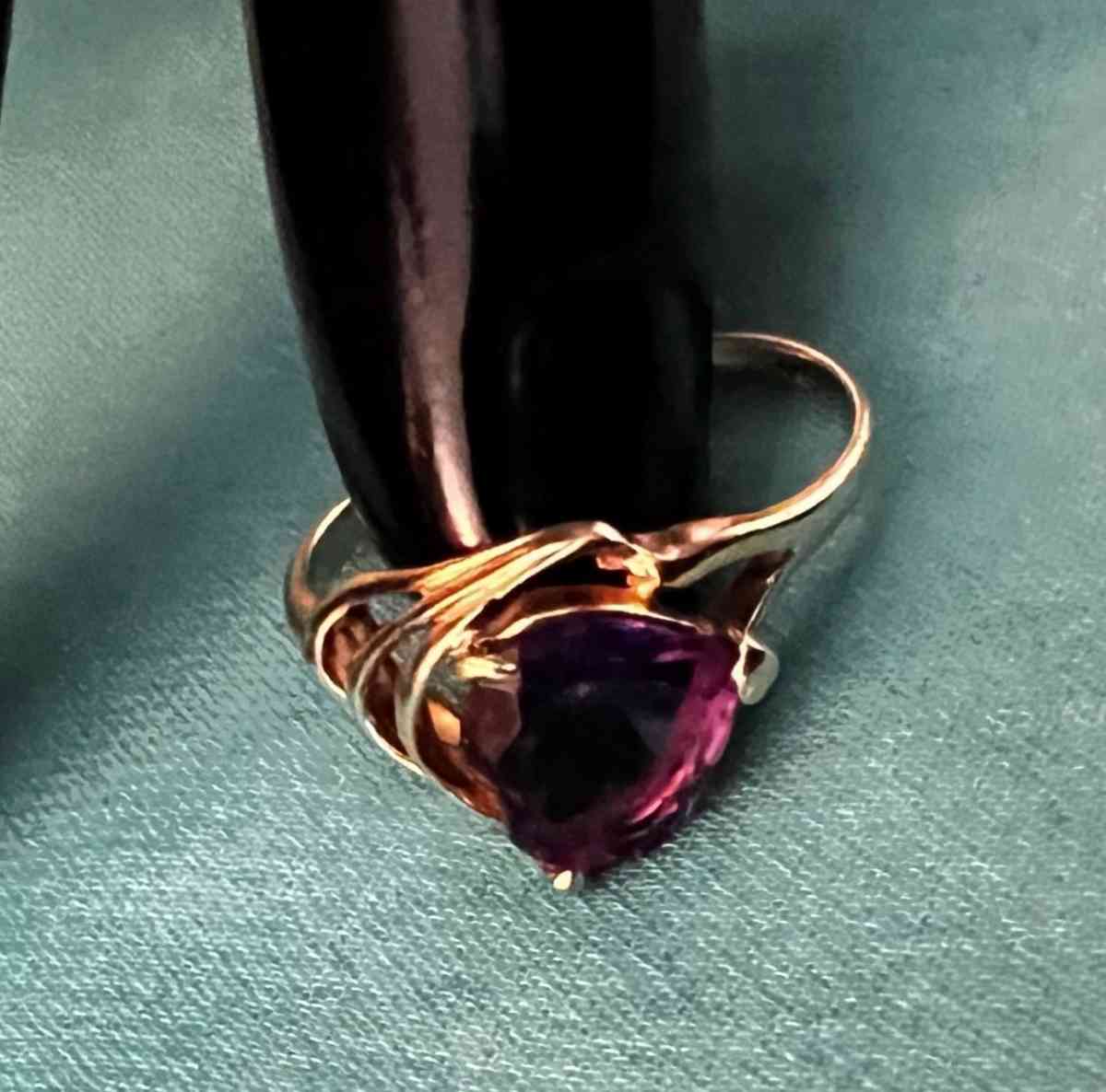 14K Gold Amethyst Heart Ring - Phelan, California - FleaMarketBay