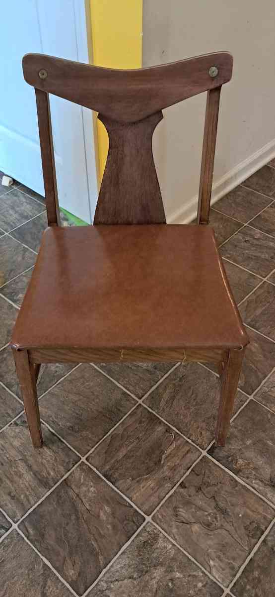6 vintage MCM mid century modern dinning chairs - Monrovia, Indiana - FleaMarketBay