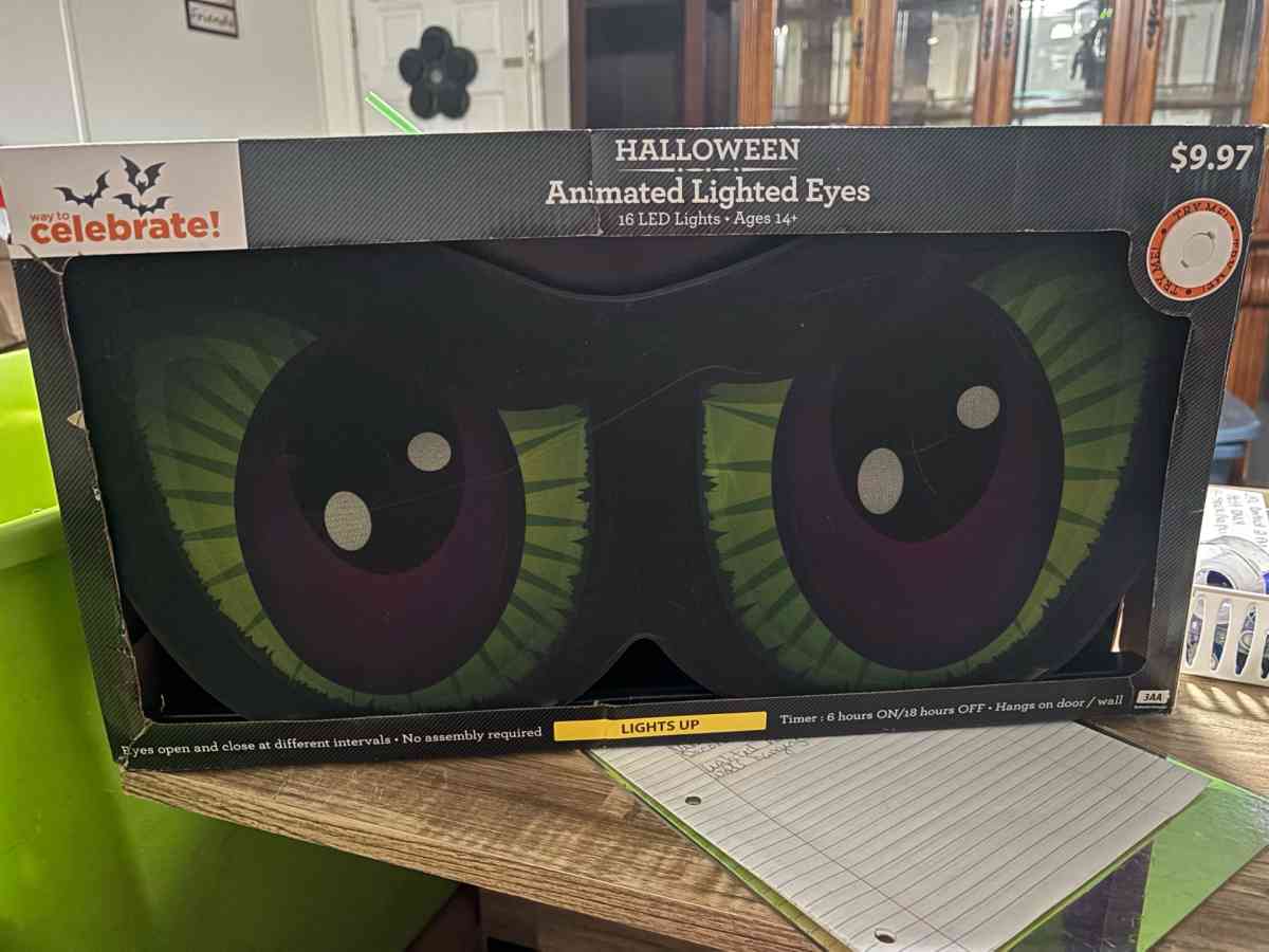Animated light up eyes - Cameron, Texas