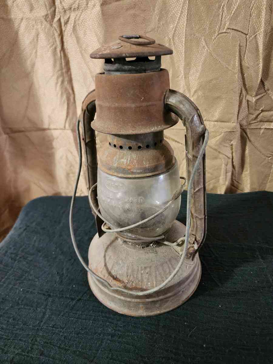 Deitz oil lamp - Knoxville, Tennessee - FleaMarketBay