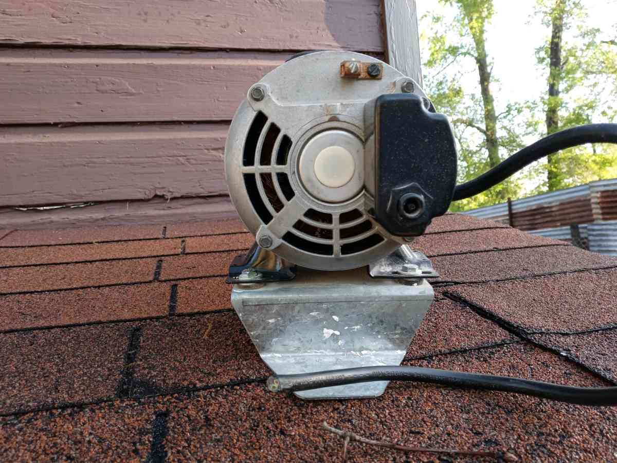 Water Pump - Houston, Texas - FleaMarketBay