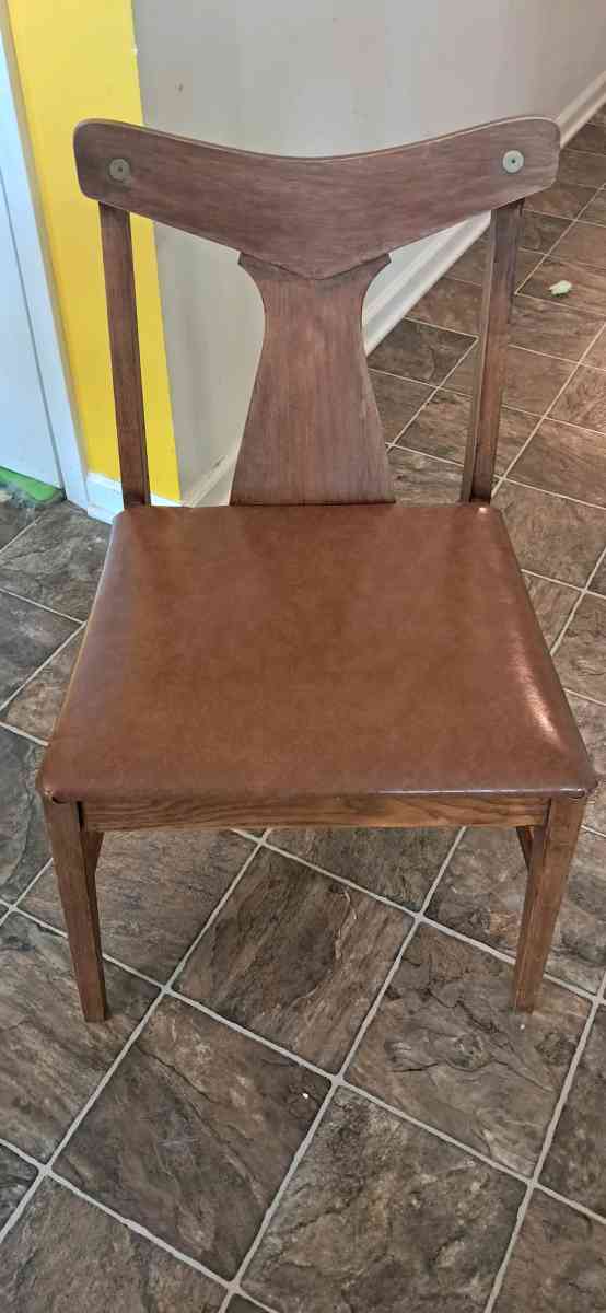 6 vintage MCM mid century modern dinning chairs - Monrovia, Indiana
