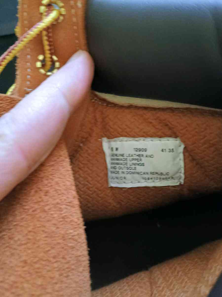 Timberland Boots size 6M Boys - Lakeland, Georgia - FleaMarketBay