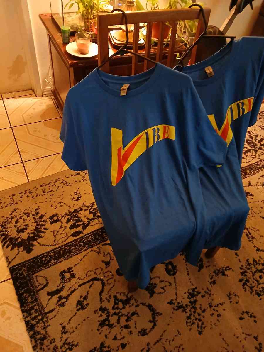 Vibe Music Blue T Shirts Size XL for Men - North Hollywood, California - FleaMarketBay