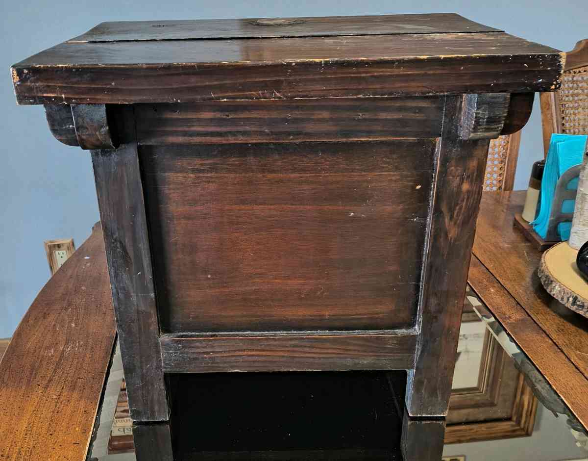 18901920 Korean Grain Chest Antique in original state - Brodhead, Wisconsin - FleaMarketBay