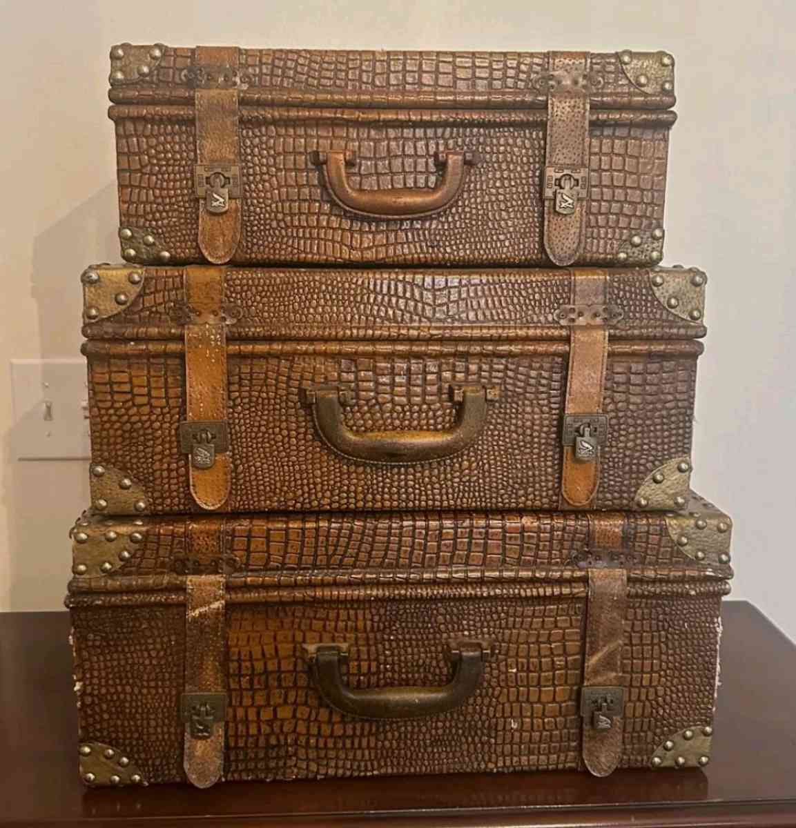 3pc Faux Alligator Nesting luggage