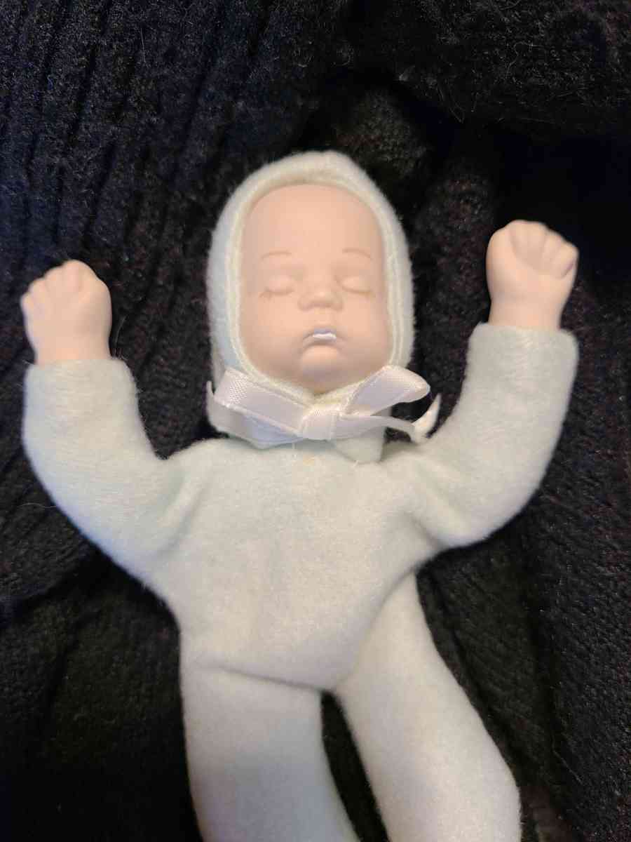 1980 OOAK Vintage SoftBody 7 Porcelain Sleeping Baby Doll  R - Akron, Ohio - FleaMarketBay