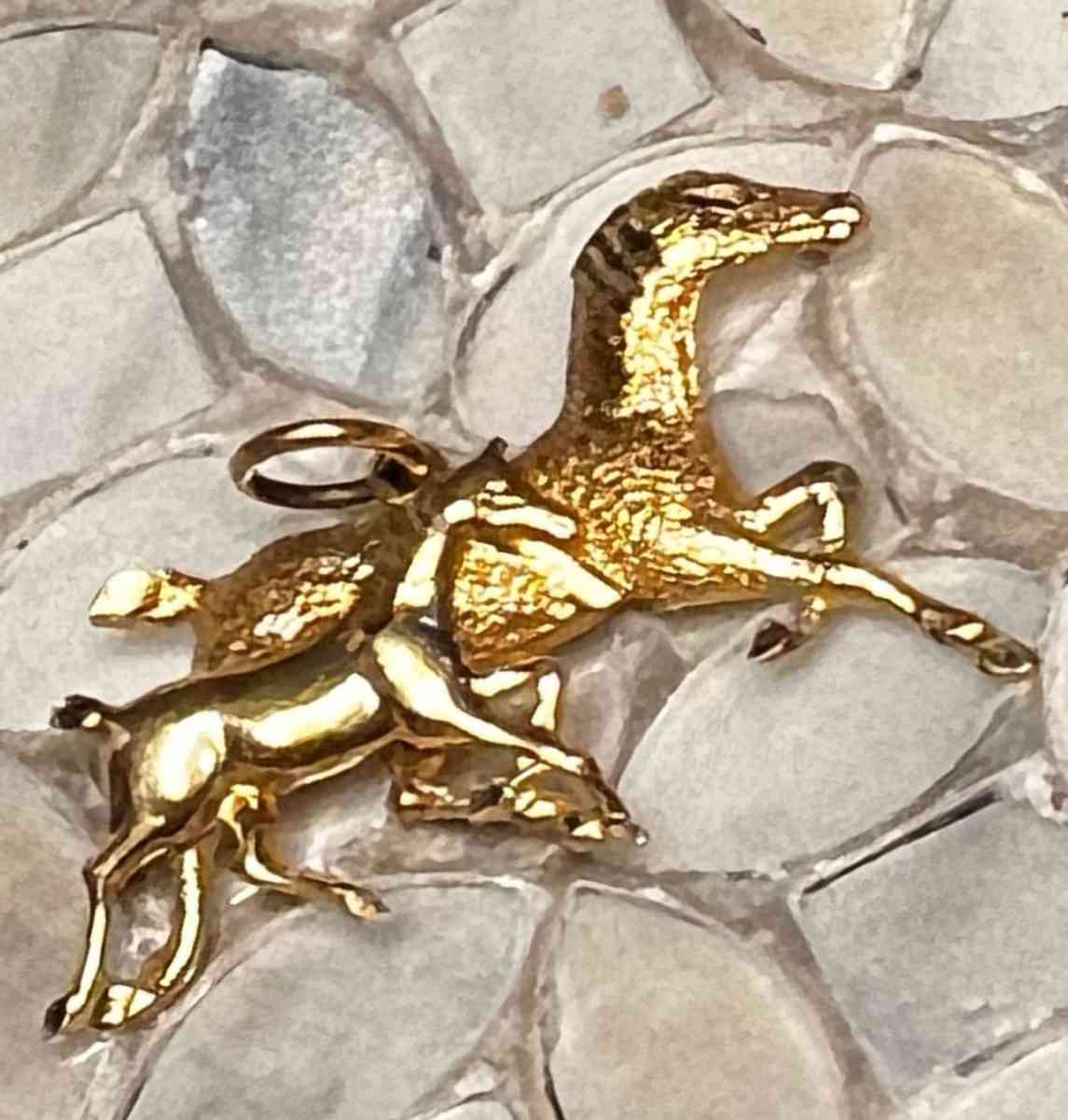 14K Gold Horse And Pony Pendant - Phelan, California - FleaMarketBay