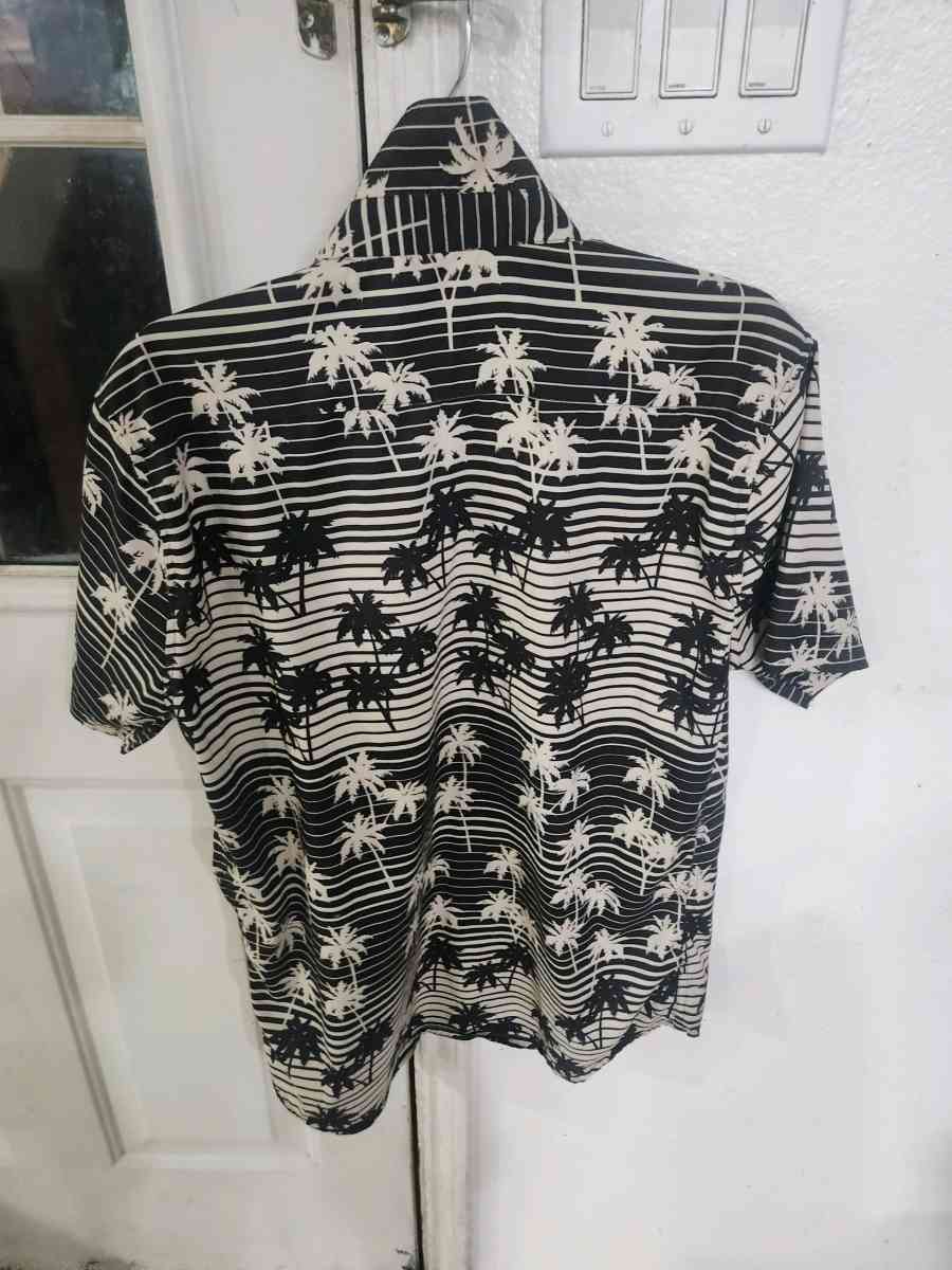 3 mens shirts - Houston, Texas - FleaMarketBay