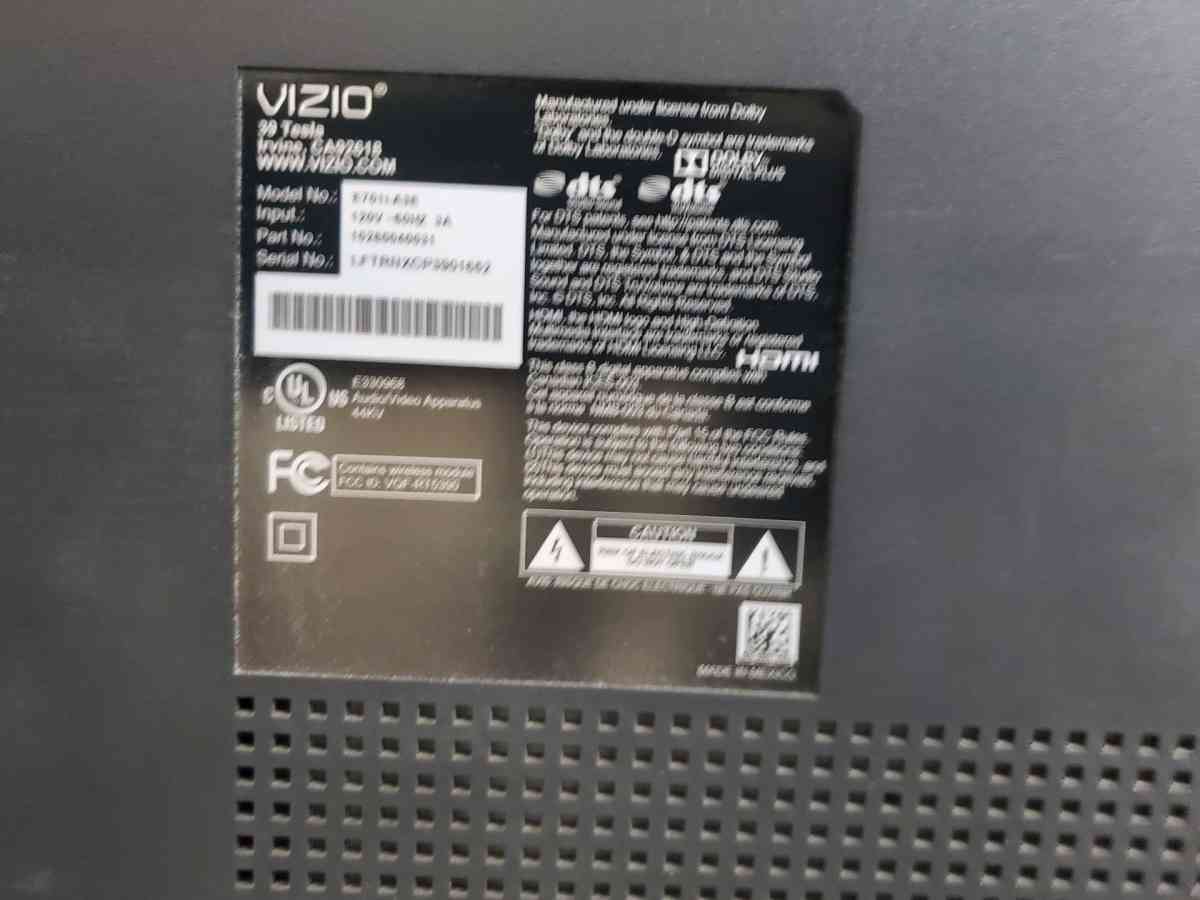 Vizio 70inch TV - Oak Grove, Missouri - FleaMarketBay