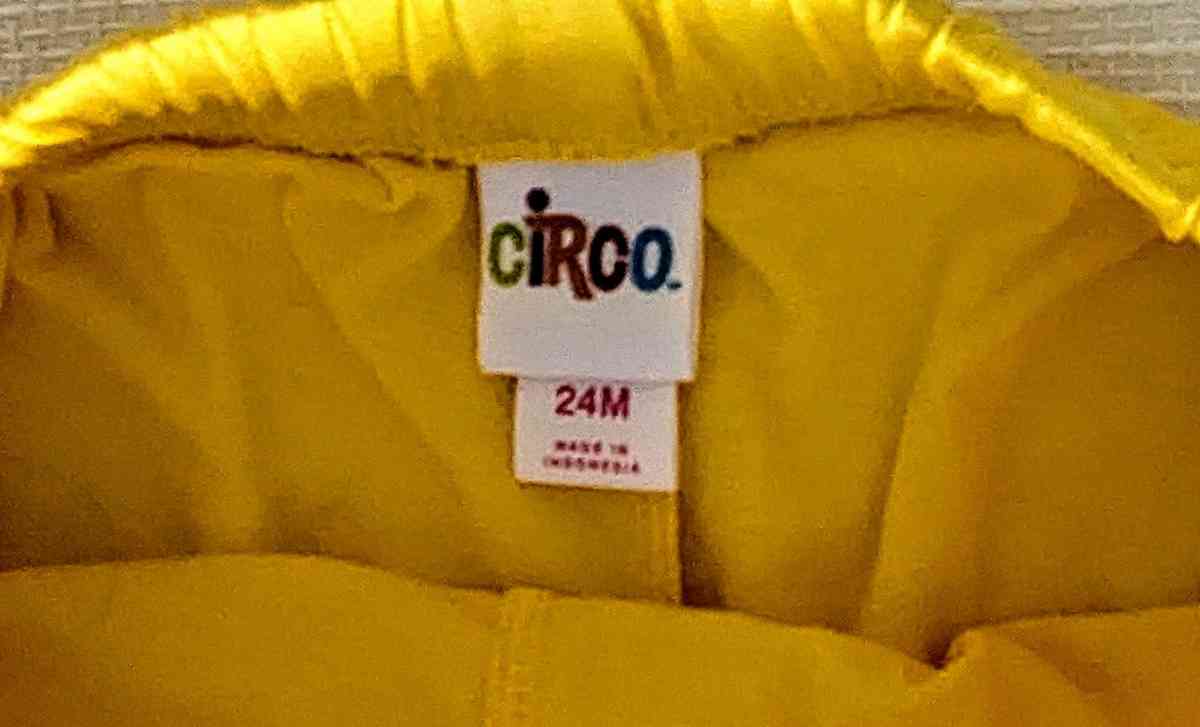 Two pcs Girl Skirt Set - Staten Island, New York - FleaMarketBay