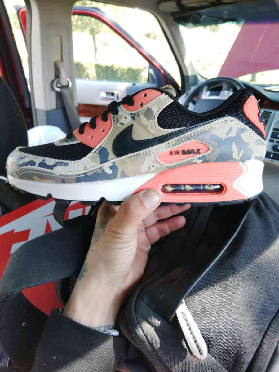 brand new shoes Nike Air maxes sizes 8 and 12 - Perris, California