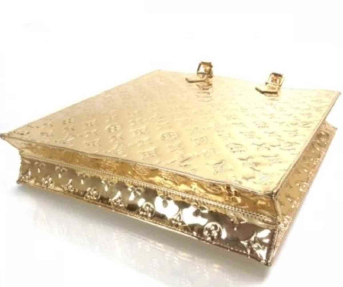 Lv mirror purse - Haughton, Louisiana - FleaMarketBay