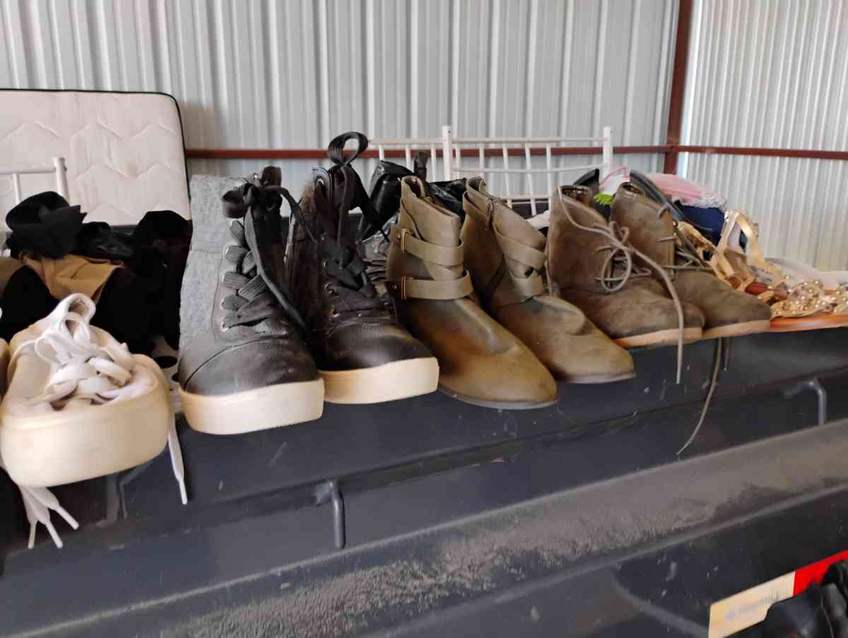 Womens shoes - Cameron, Texas - FleaMarketBay