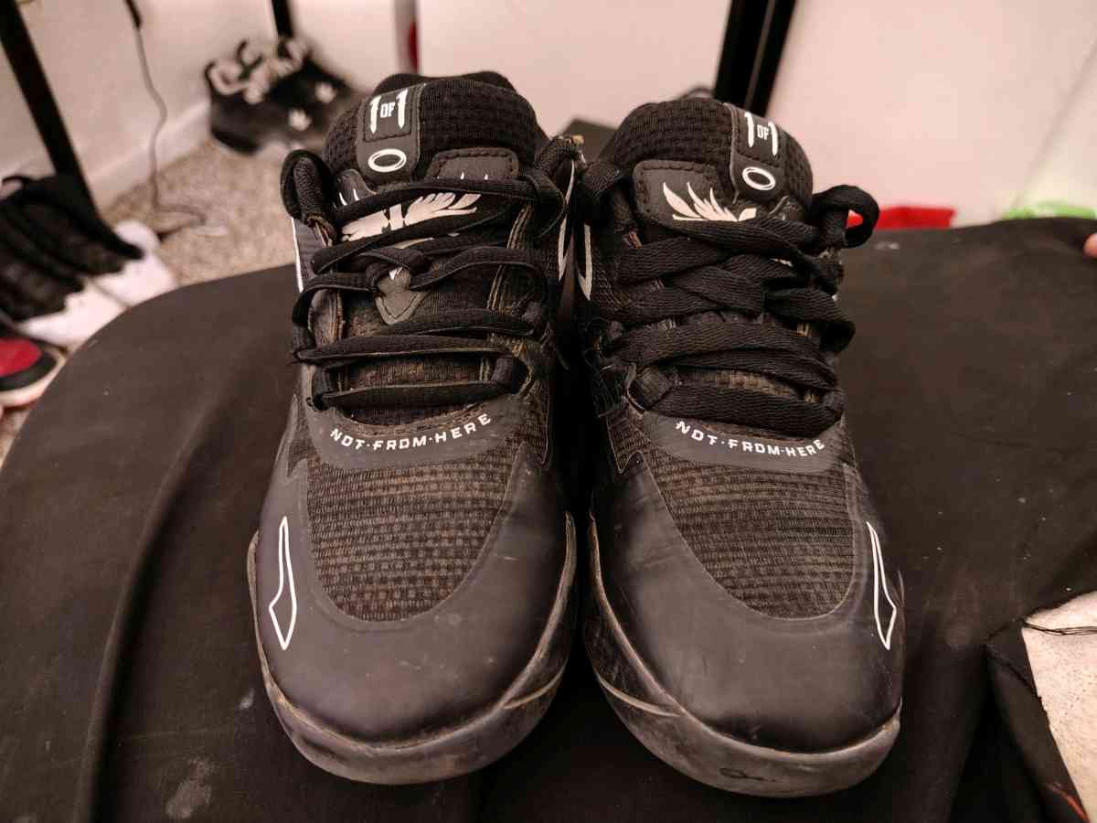 lemelo shoes - Arizona City, Arizona - FleaMarketBay