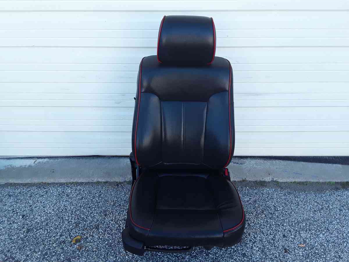 Nice 2008 Ford Edge Passenger Side Right Front Seat Like New