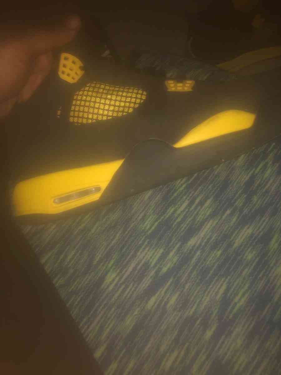 jordan black thunder 4 - Hamtramck, Michigan - FleaMarketBay
