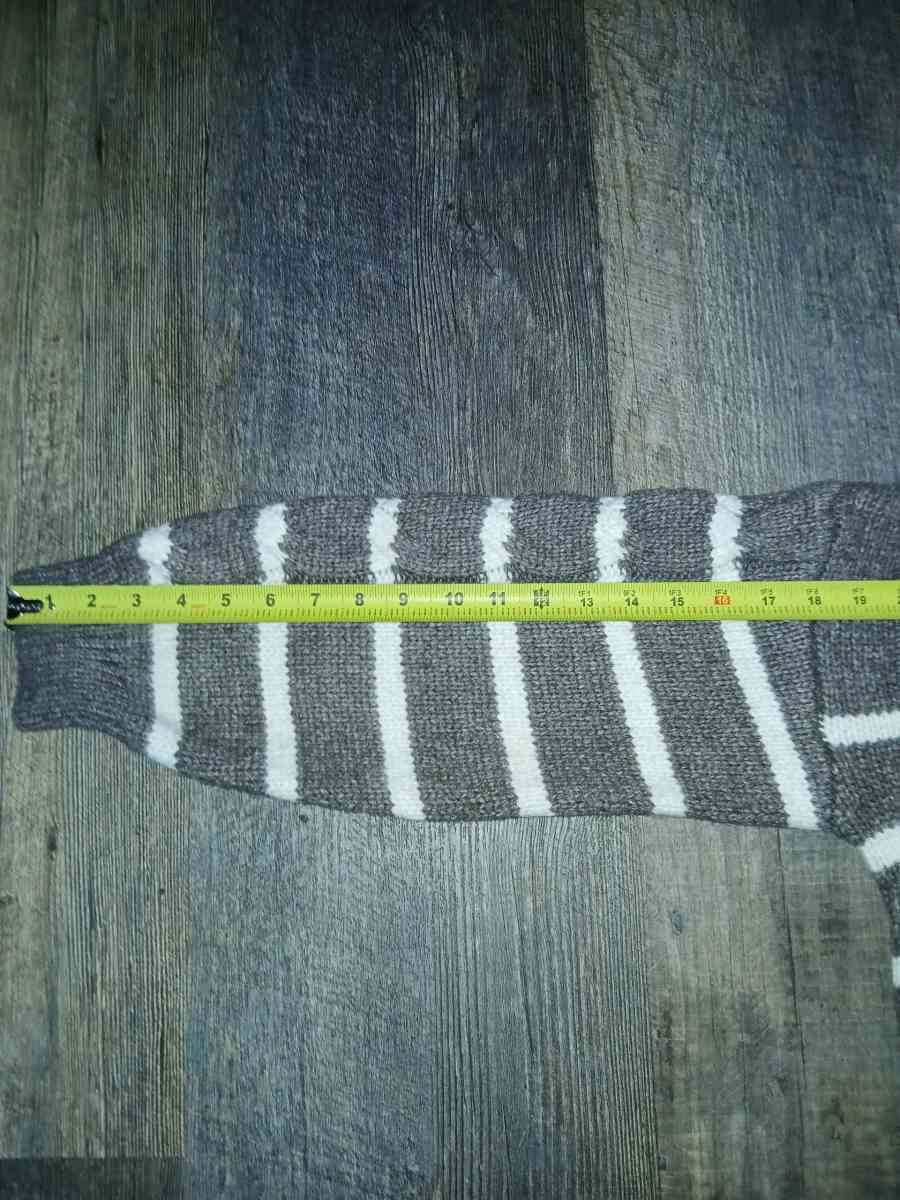 LC Lauren Conrad Size LG Cream and Dark Beige - Evansville, Indiana - FleaMarketBay