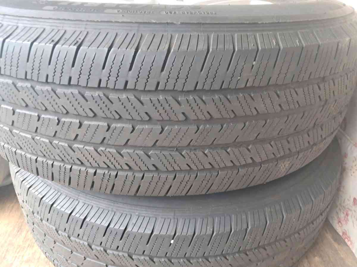 Usd tires for a Jeep Wrangler - Lynchburg, Virginia - FleaMarketBay