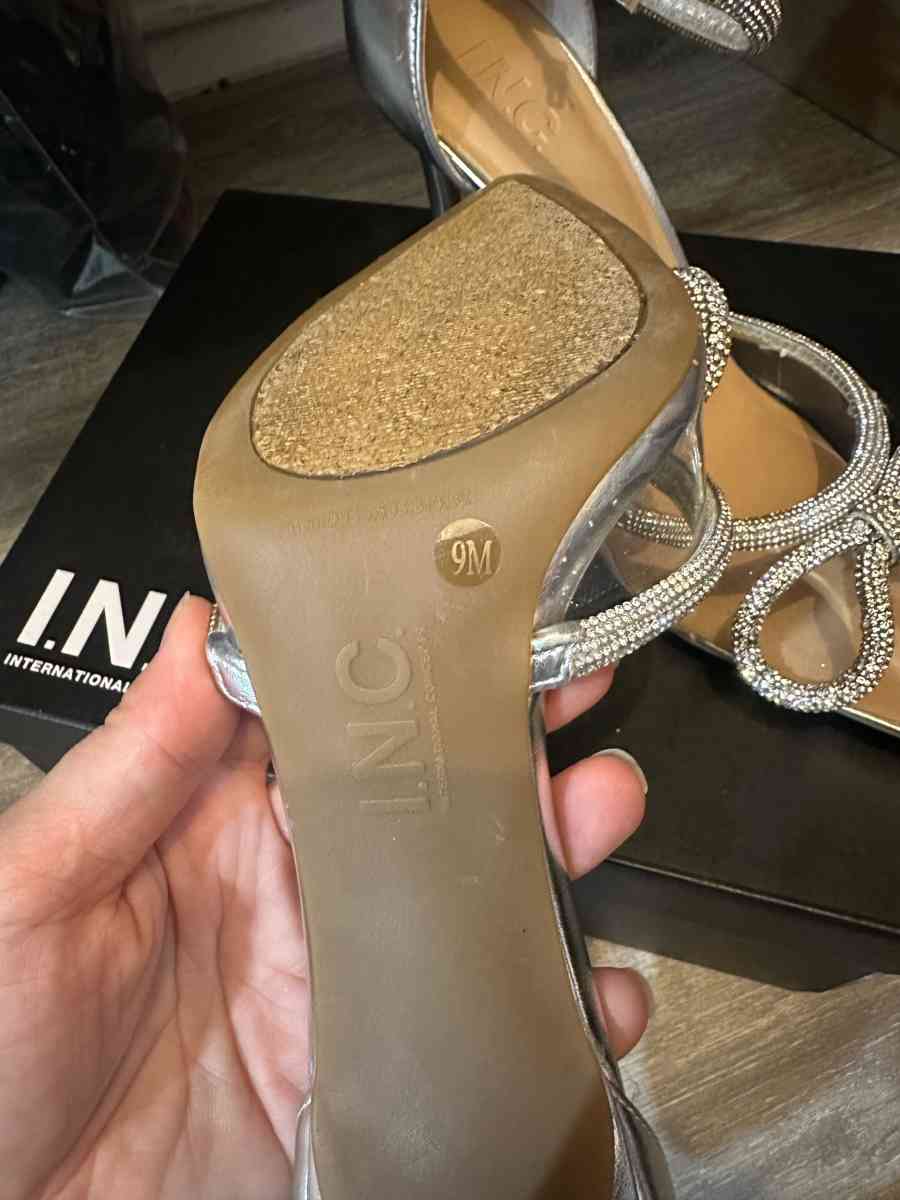 INC International Concepts Womens Lidani PointedToe Pum Silv - Burlington, New Jersey - FleaMarketBay