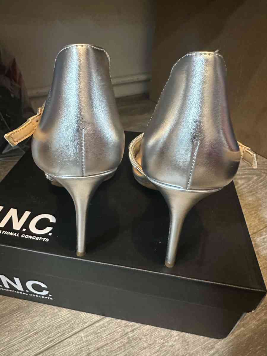 INC International Concepts Womens Lidani PointedToe Pum Silv - Burlington, New Jersey - FleaMarketBay