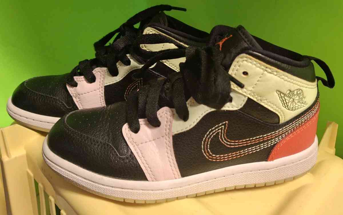 Nike Air Jordan 1 Mid Size 13 Sneaker Glow In The Dark - Alicia, Arkansas - FleaMarketBay