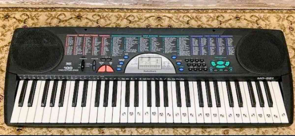 Radio Shack Piano - Winton, California