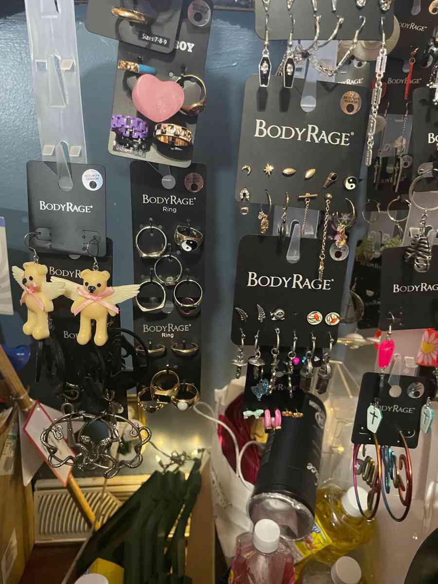 Body rage Jewelry - Sandusky, Ohio - FleaMarketBay