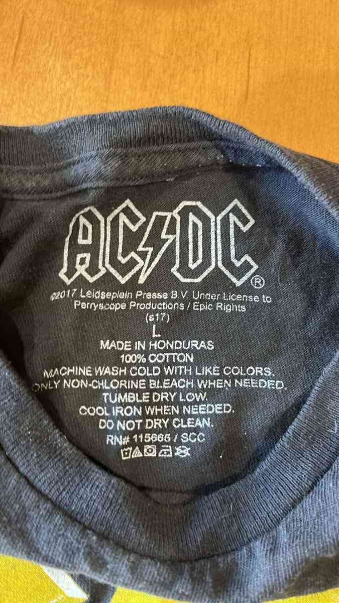 ACDC WHO MADE WHO TShirt - Henning, Minnesota - FleaMarketBay
