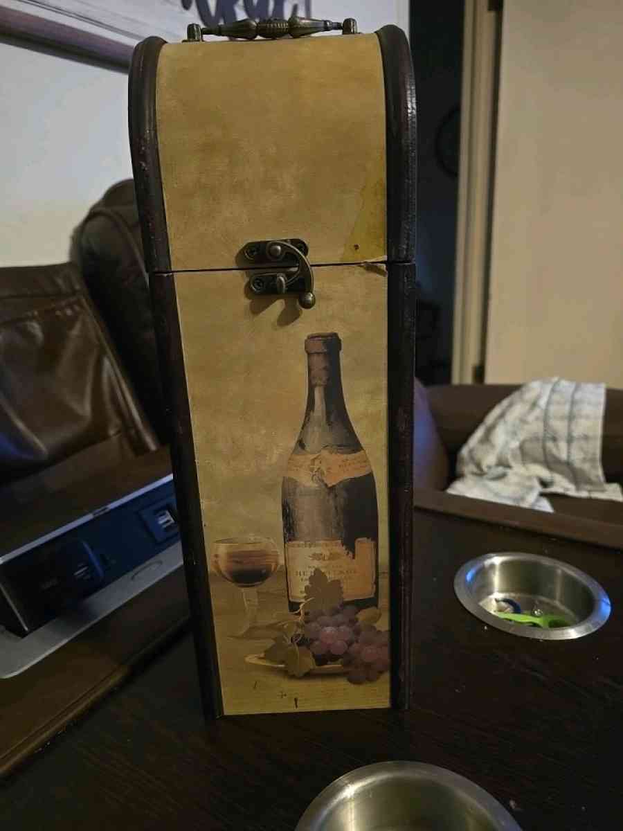wine holder - Bryan, Texas - FleaMarketBay