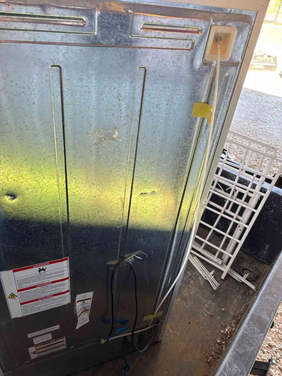 Double door Whirlpool Refrigerator - Cameron, Texas - FleaMarketBay