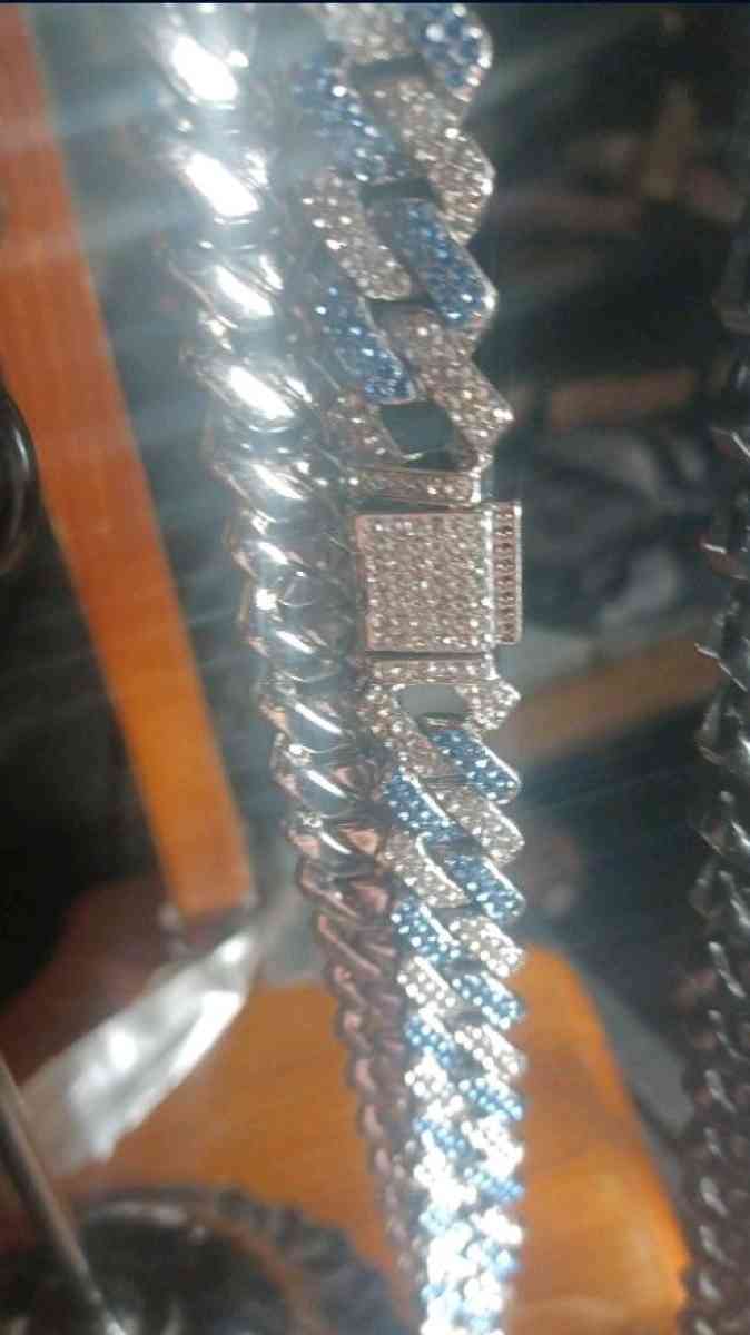 12mm Blue n Silver Chain - Asheboro, North Carolina