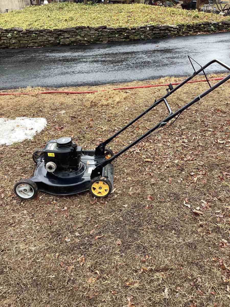 poulan 20inch cut push mower is not a self propelled - Washington, New Jersey - FleaMarketBay
