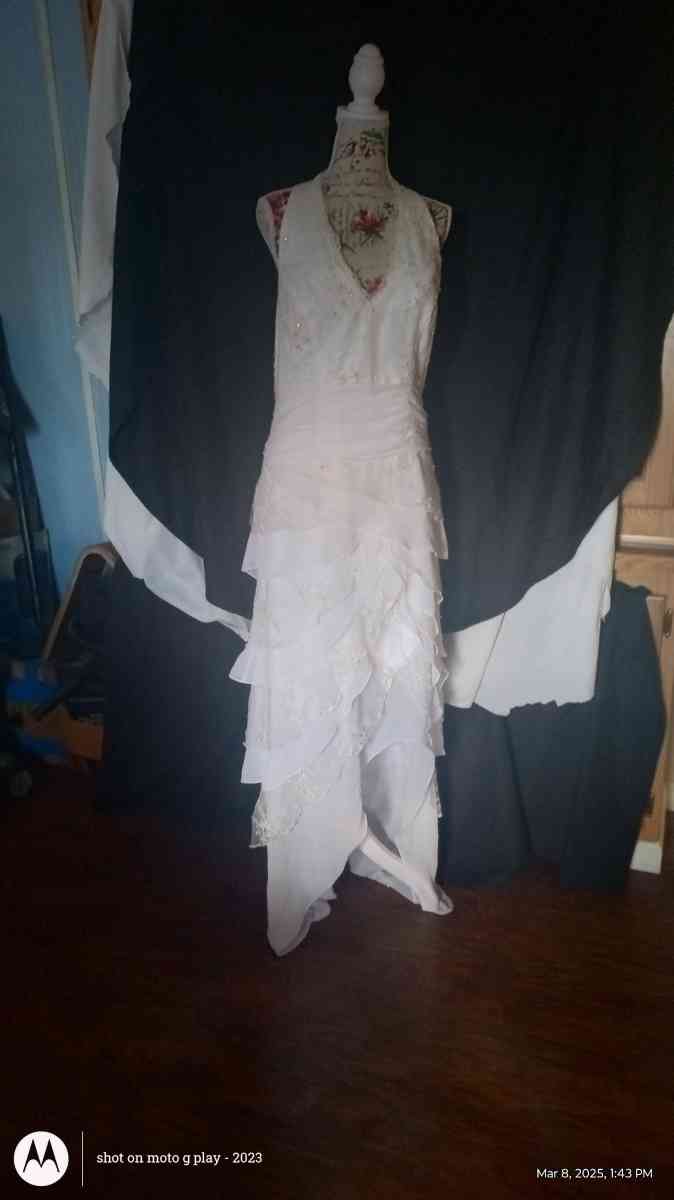 wedding dress - Ranson, West Virginia - FleaMarketBay