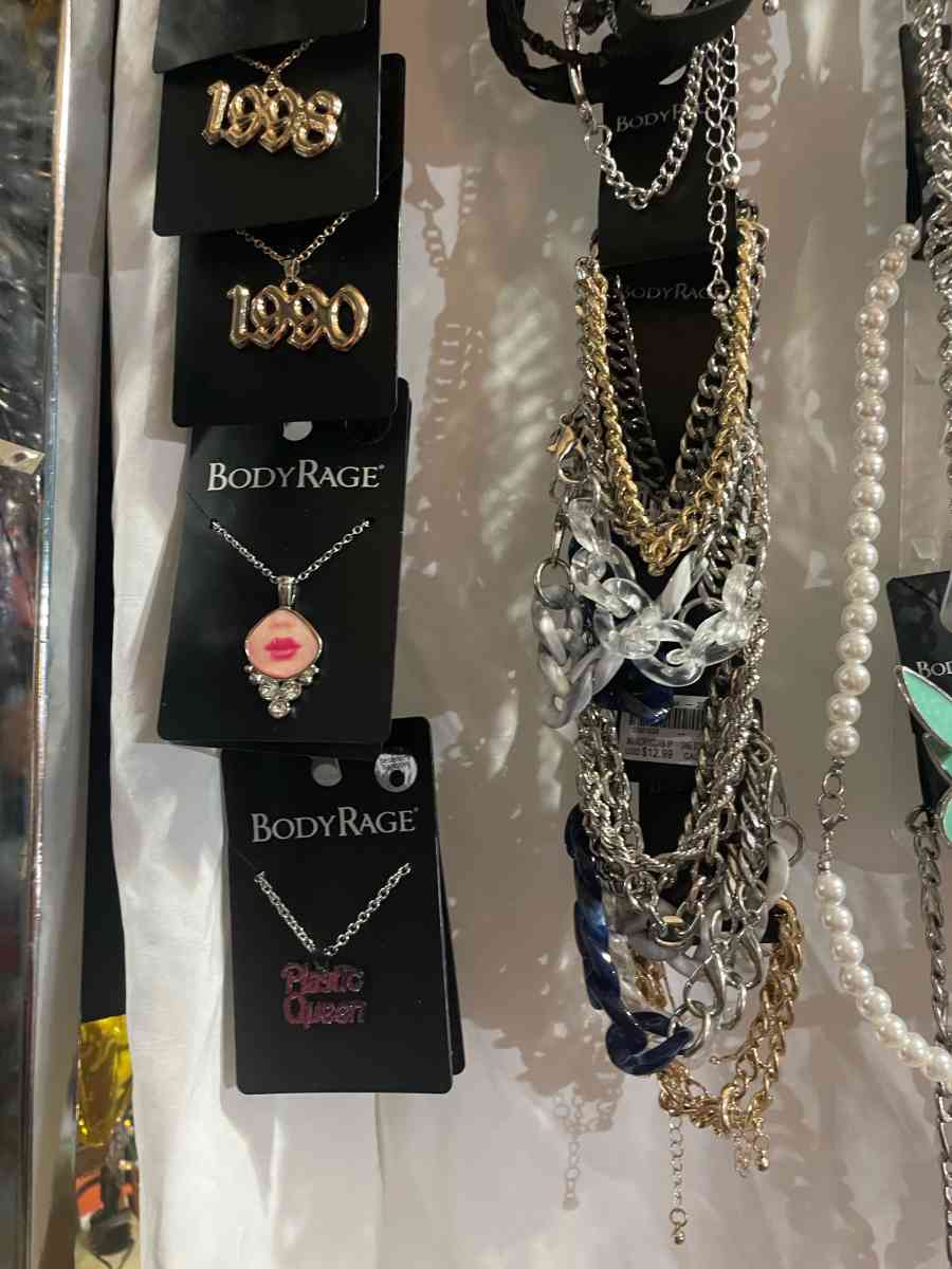 Body rage Jewelry - Sandusky, Ohio - FleaMarketBay